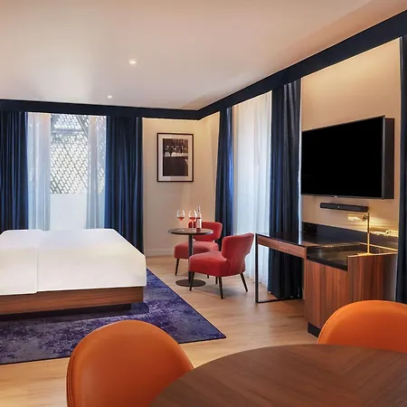 Hard Rock Hotel Boedapest Buitenkant foto A suite at the hotel